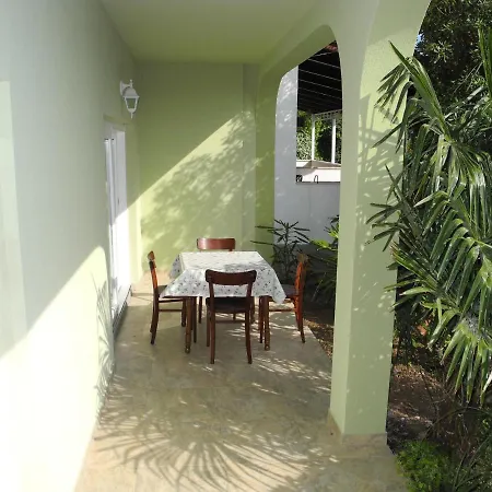 Dubravka With 2 Bedrooms And Terrace * Цриквеница